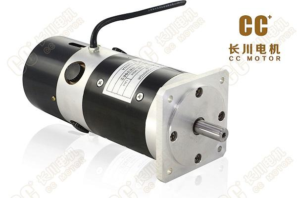 高空作业平台如何驱动电机